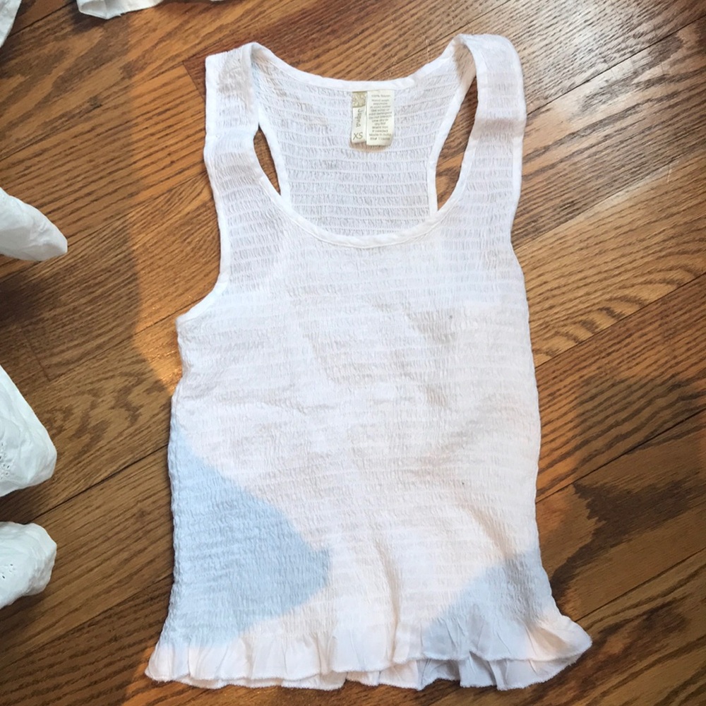 WHITE CROP TOP